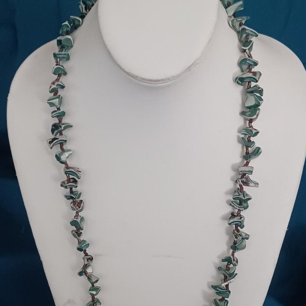 Green Emerald Stone Chip Necklace Long Beaded Boho Statement Jewelry / E-2